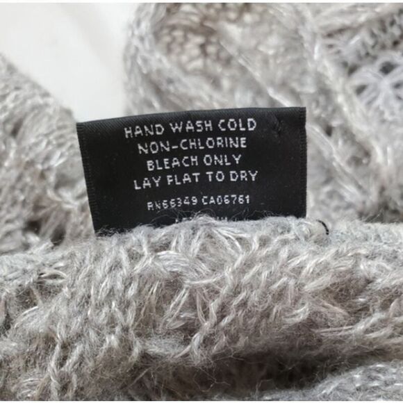 Van Heusen Gray Infinity Scarf Unisex Soft Knit Loop Fall Casual Gift Accessory - Picture 4 of 5